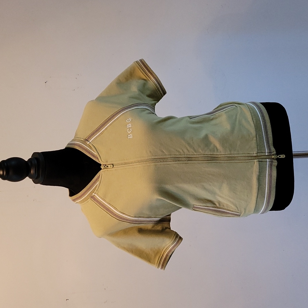 BCBG MAXAZRIA zip up cardigan short sleeves